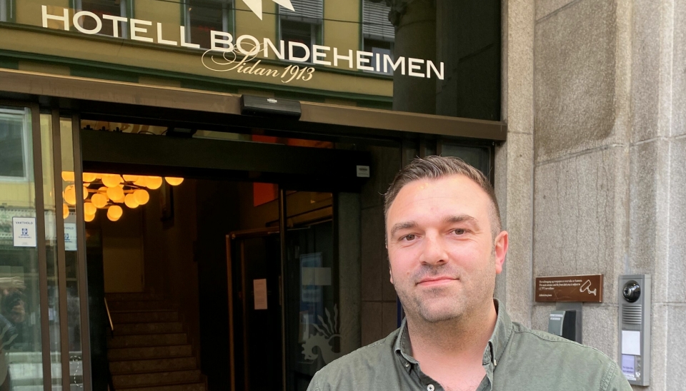 LEVERER KNALLTALL: Direktør på Hotell Bondeheimen, Bjarte Lunde, er strålende fornøyd med hotellets belegg. Store deler av året er det fullt på hotellet i hovedstaden.