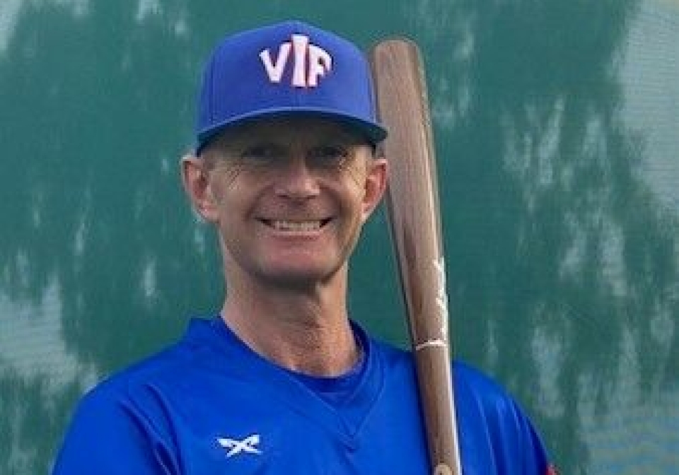 COMEBACK: Stephen Meinich-Bache har alltid vært fascinert av amerikanske idretter, sier han til Hotellmagasinet. 50-åringen har spilt baseball i en årrekke.