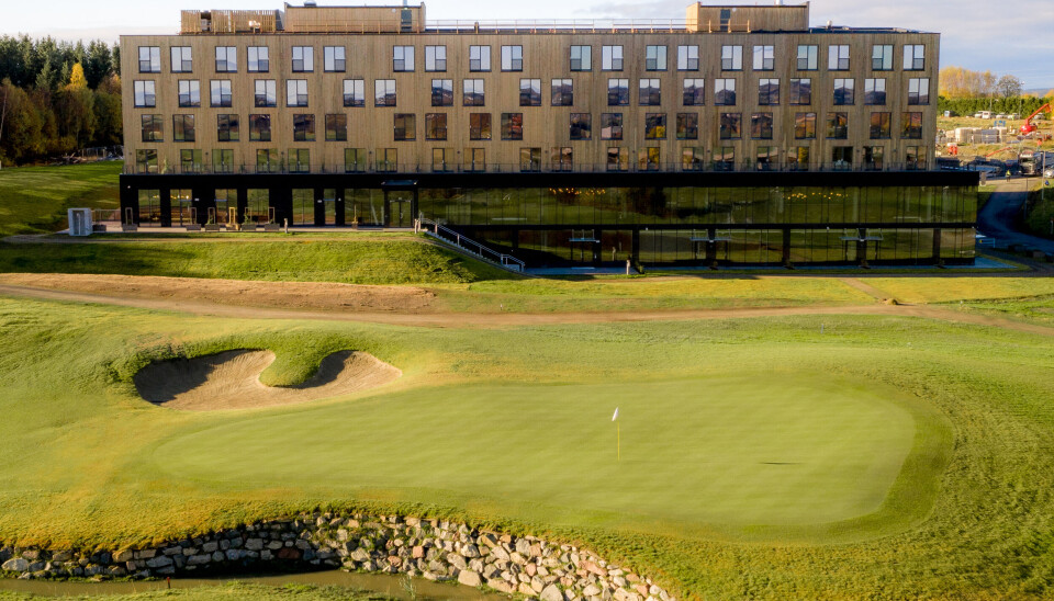Golf og konkurranse er som hånd i hanske.